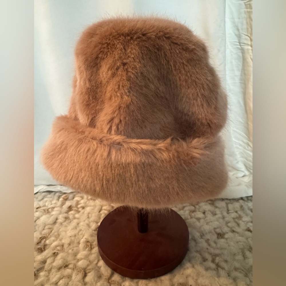 Rhodolirion Faux Fur Cloche Hat